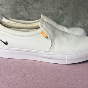 Women's Nike Court Royale AC Slip On Sneakers Size 8 White